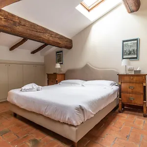 Casa Isolani Charms Santo Stefano Bed & Breakfast