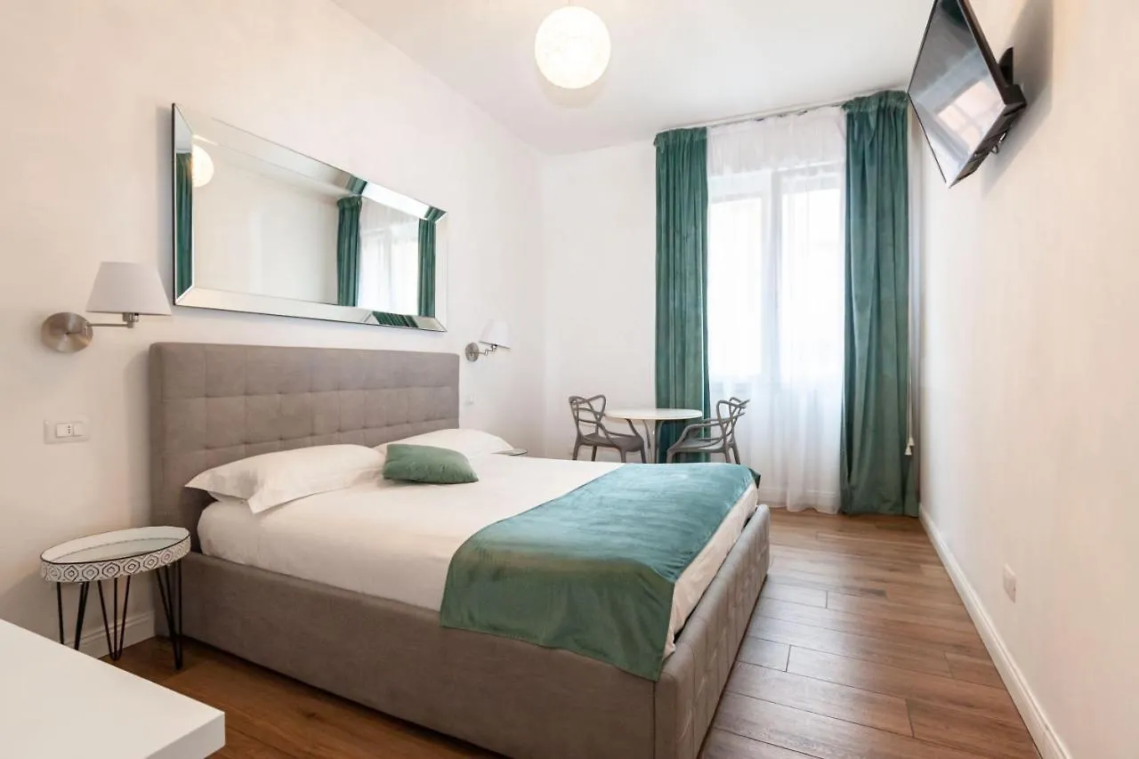 ***  볼로냐 라 피네스트라 술 카날레 B&B 이탈리아
